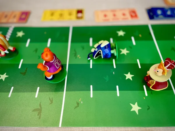 Hot Streak | Chaotic Mascot Racing, Betting & Push-Your-Luck Party Board Game | 2–8 Players | Ages 6+ | 20 Min Playtime (Rent)
