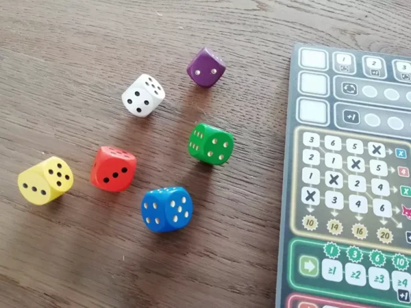 That's Pretty Clever! | Dice Drafting & Combo Building Roll-and-Write Strategy Game | 1–4 Players | Ages 8+ | 30 Min Playtime (Rent)